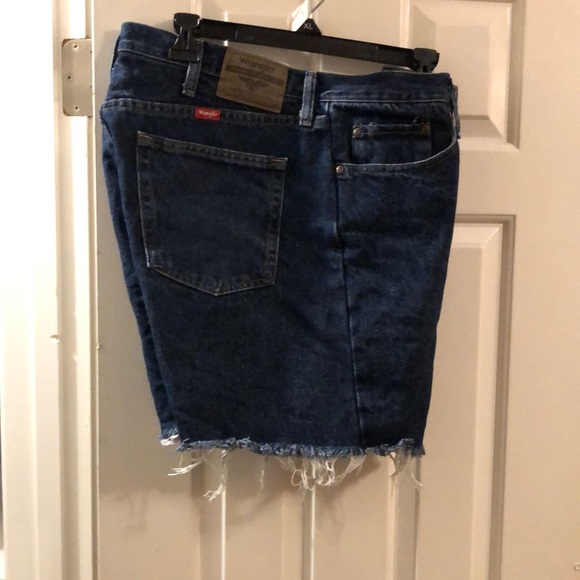 Wrangler Other - Wrangler 6” Jean Shorts